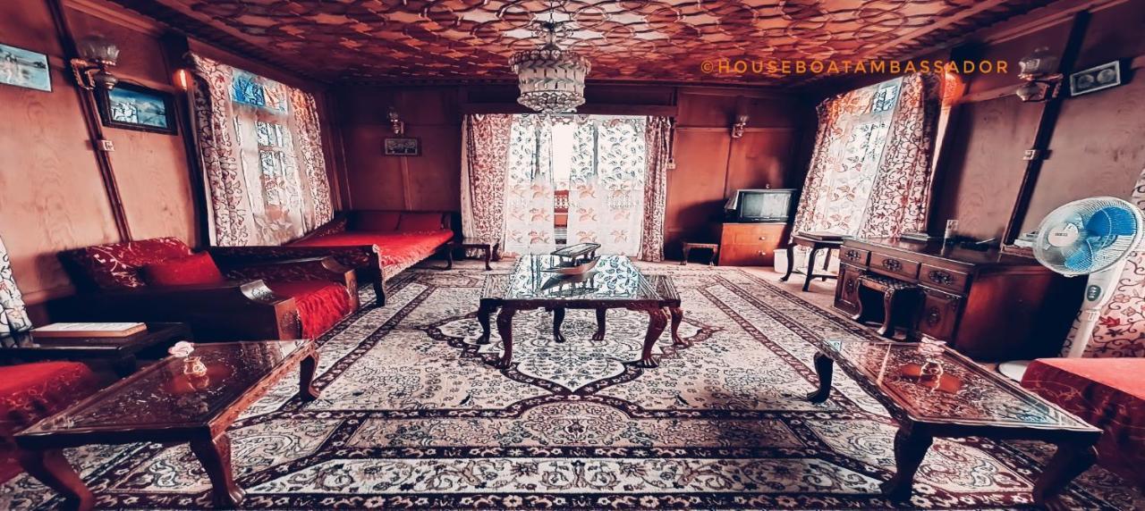 Houseboat Ambassador Hotel Srinagar  Ngoại thất bức ảnh